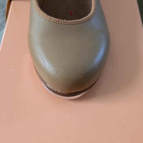 Bloch Tap Shoes - Picture 2 of 2